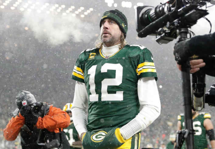 Aaron Rodgers: A Tough Year and Looking Ahead